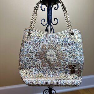 MOTTIF ISTANBUL 1024 woven chain faux leather chain strap. Woven shimmery gold